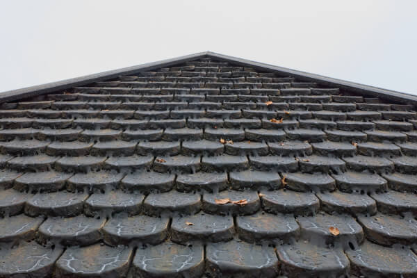 old-wood-shingle-roof-building